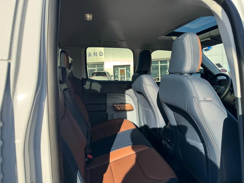 Ford Maverick Vehicle Image 10