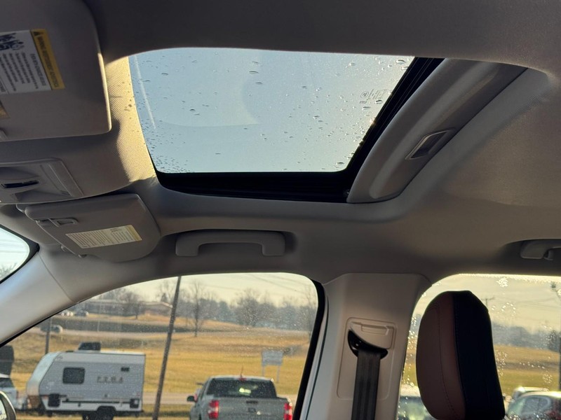 Ford Maverick Vehicle Image 26