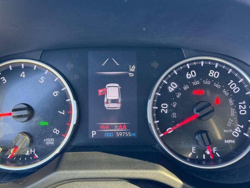 Toyota RAV4 Vehicle Image 19