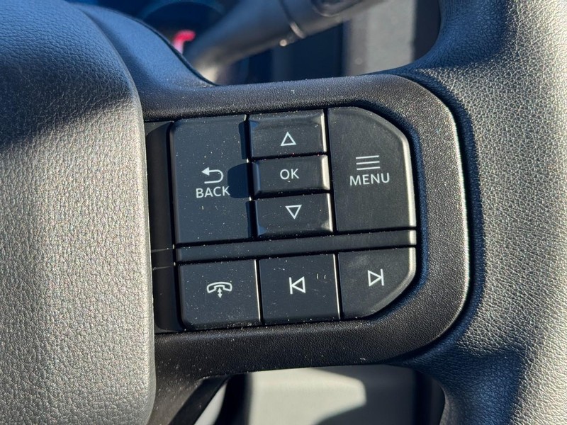 Ford Super Duty F-250 SRW Vehicle Image 16