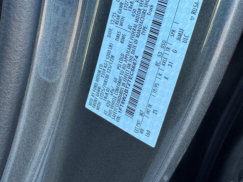 Ford Super Duty F-250 SRW Vehicle Image 21