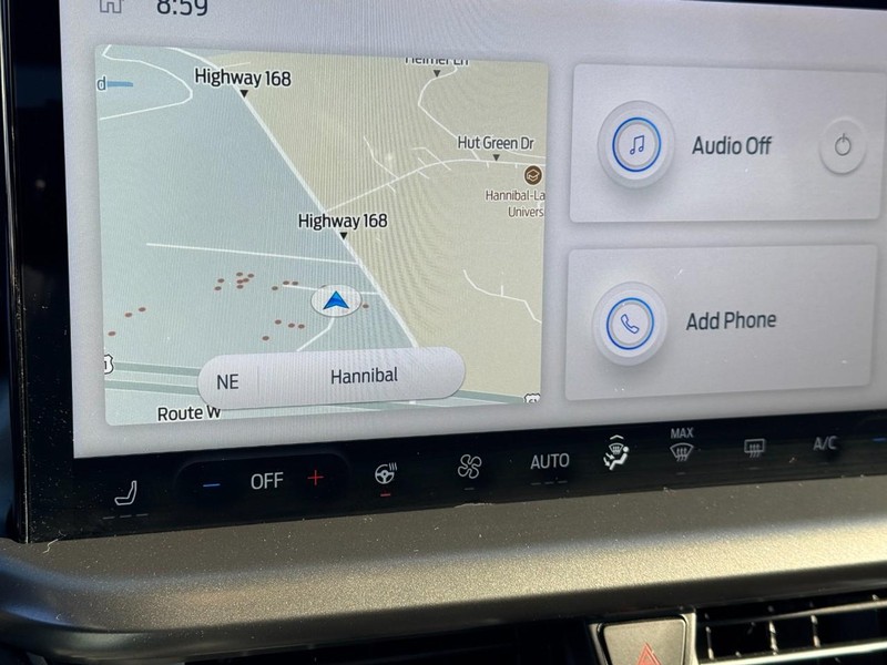 Ford Escape Vehicle Full-screen Gallery Image 21