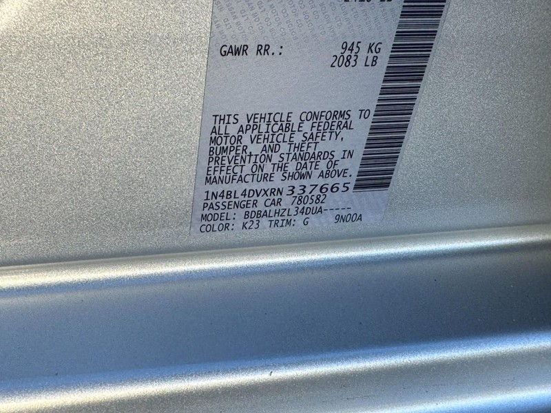 Nissan Altima Vehicle Image 24