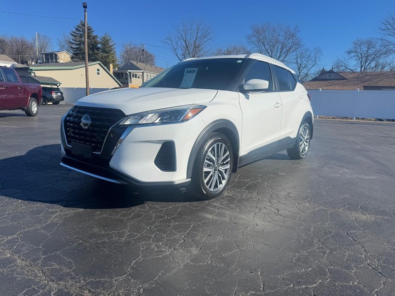 Nissan Kicks Vehicle Image 03