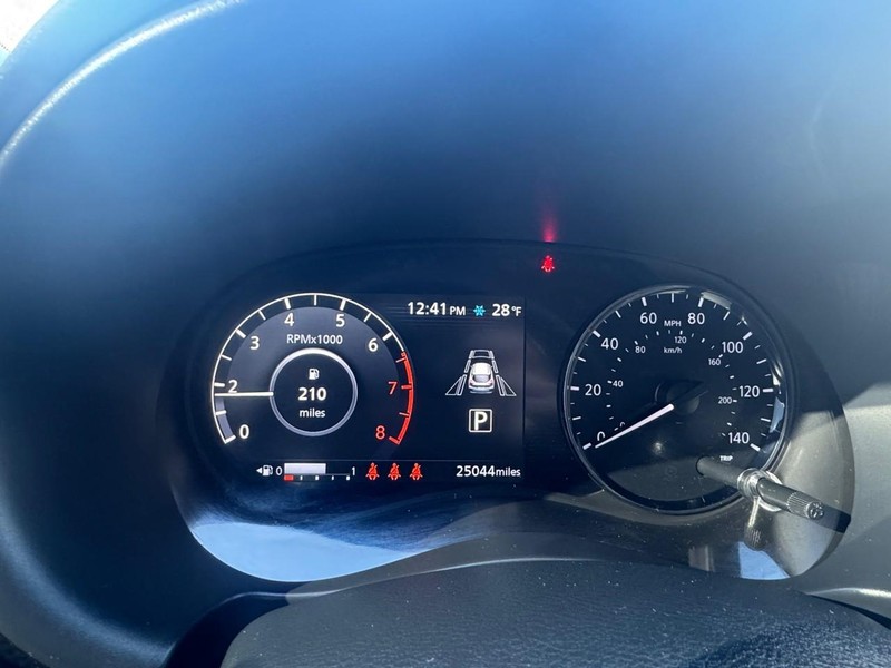 Nissan Kicks Vehicle Image 13