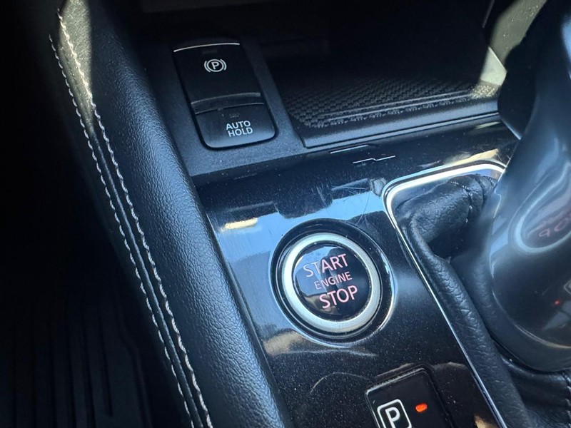 Nissan Kicks Vehicle Image 16