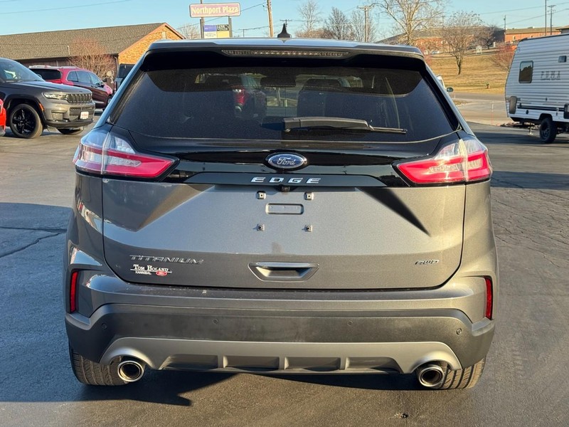 Ford Edge Vehicle Full-screen Gallery Image 05