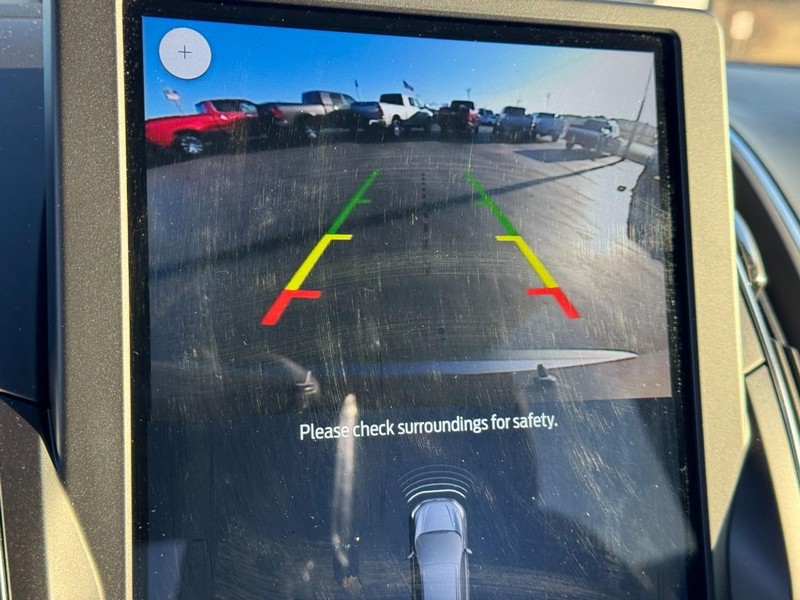 Ford Edge Vehicle Full-screen Gallery Image 21