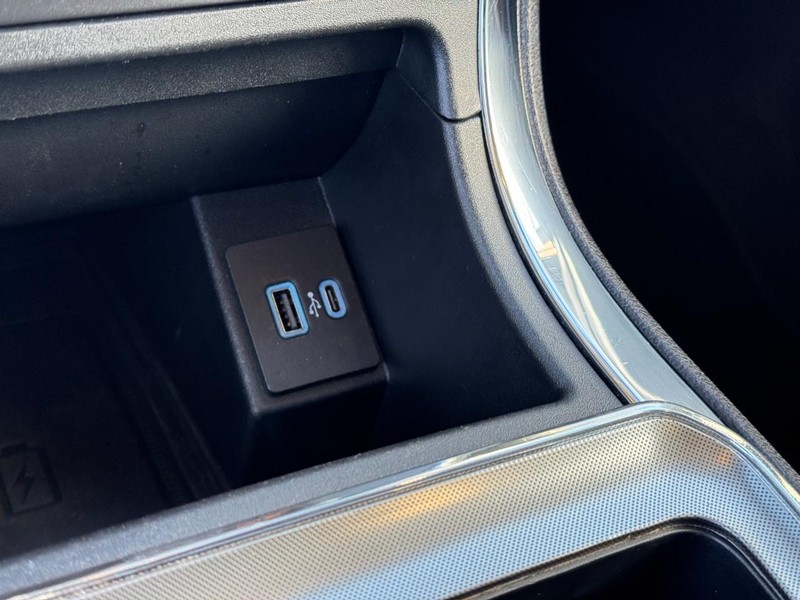 Ford Edge Vehicle Full-screen Gallery Image 22