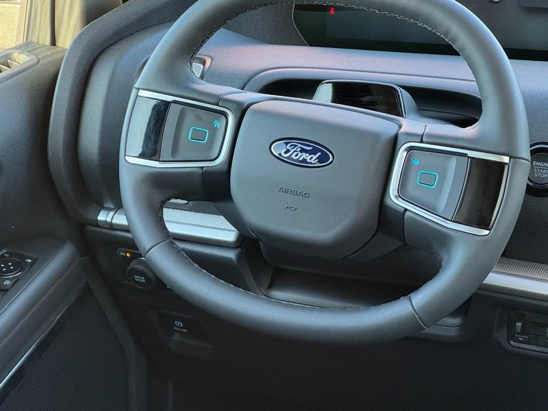 Ford Expedition Max Vehicle Image 08