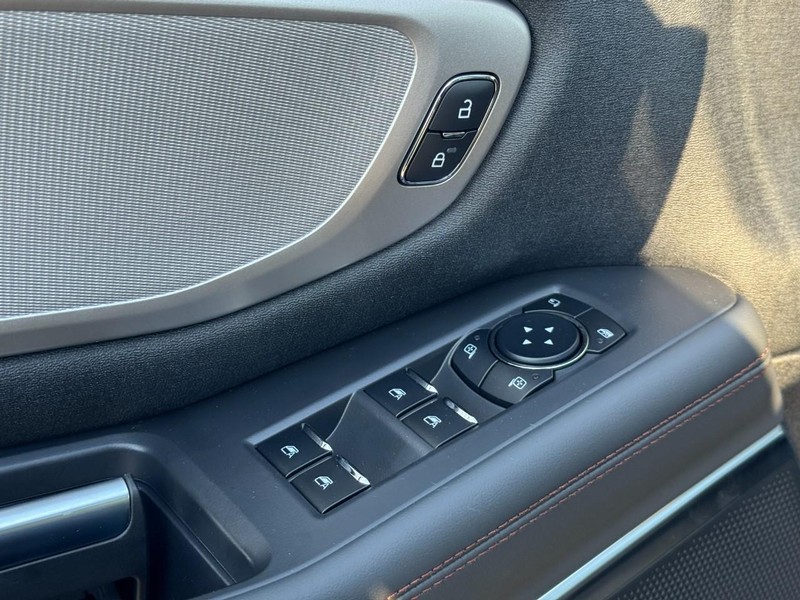 Ford Expedition Max Vehicle Image 12