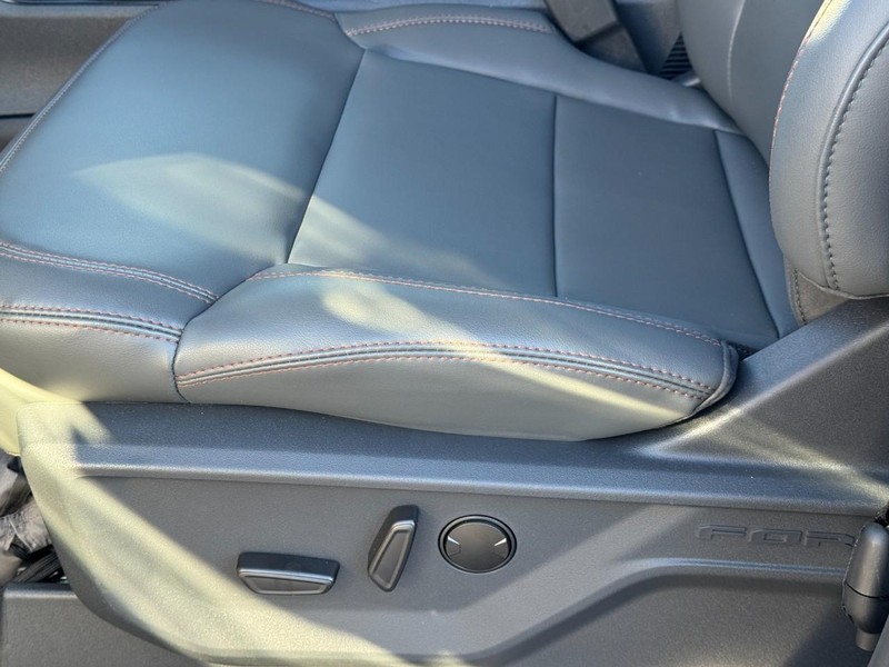 Ford Expedition Max Vehicle Image 13