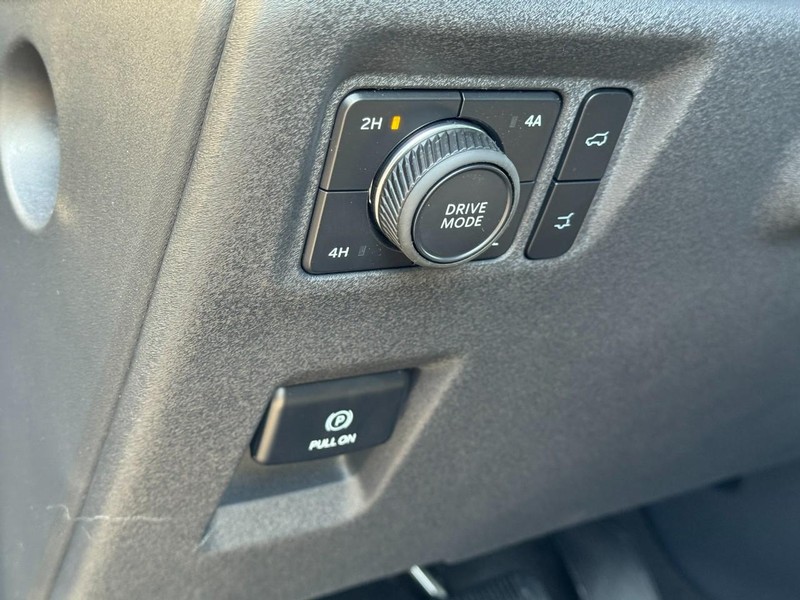 Ford Expedition Max Vehicle Image 14