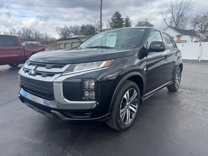 Mitsubishi Outlander Sport Vehicle Image 03