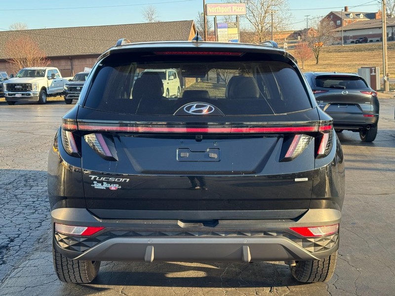 Hyundai Tucson Vehicle Image 05