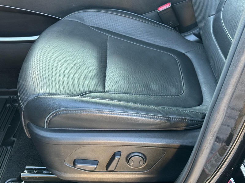 Hyundai Tucson Vehicle Image 28