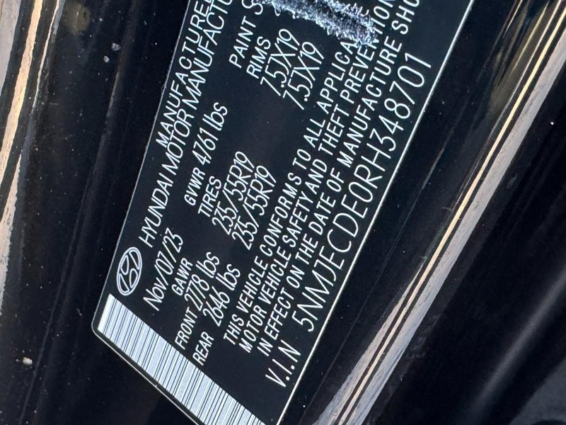 Hyundai Tucson Vehicle Image 29