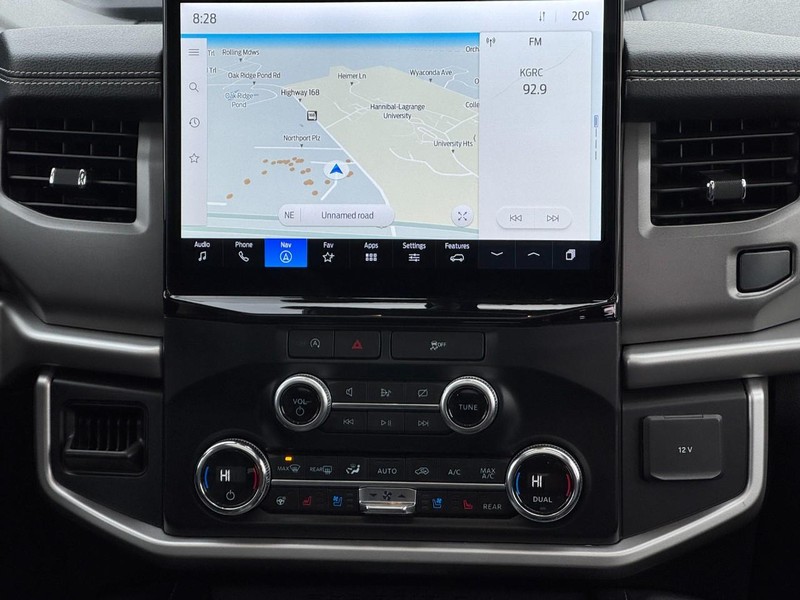 Ford Expedition Vehicle Full-screen Gallery Image 14