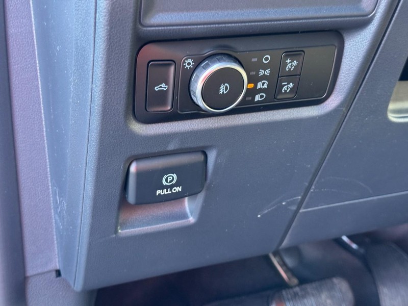 Ford F-150 Vehicle Image 14