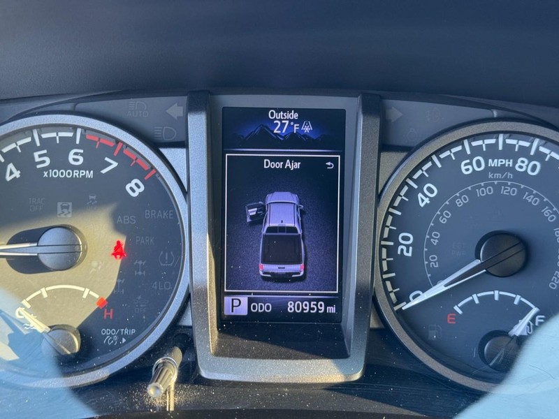 Toyota Tacoma 4WD Vehicle Image 18