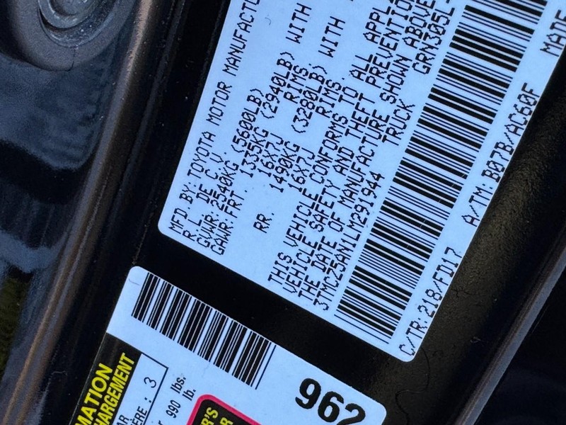 Toyota Tacoma 4WD Vehicle Image 23