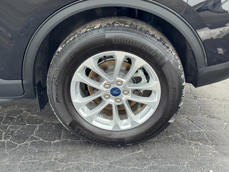 Ford Escape Vehicle Image 07