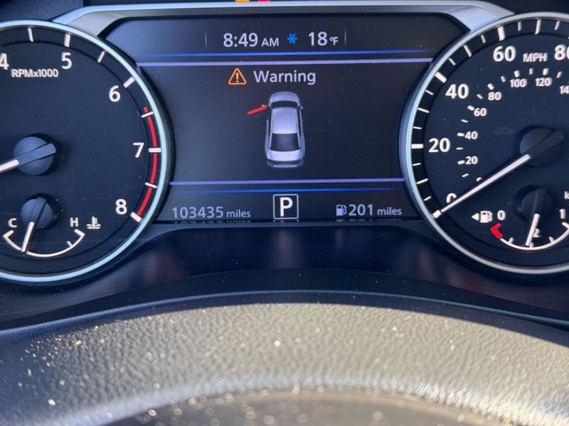 Nissan Altima Vehicle Image 19