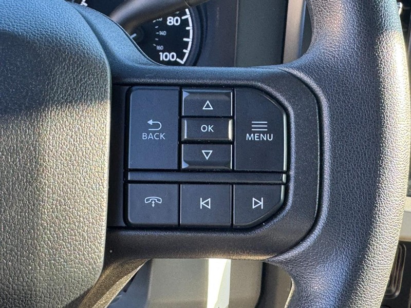 Ford Super Duty F-350 DRW Vehicle Image 19