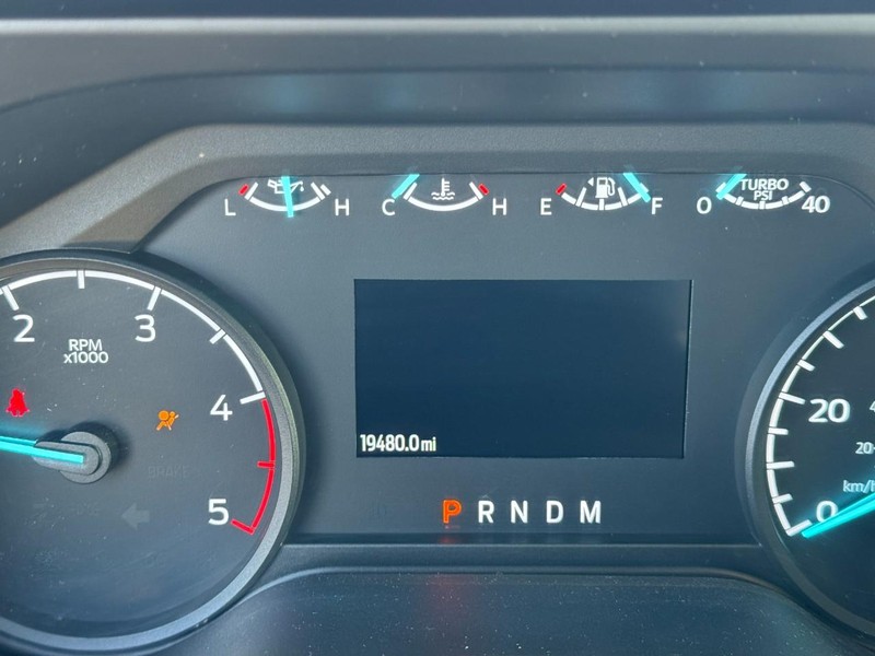 Ford Super Duty F-350 DRW Vehicle Image 20