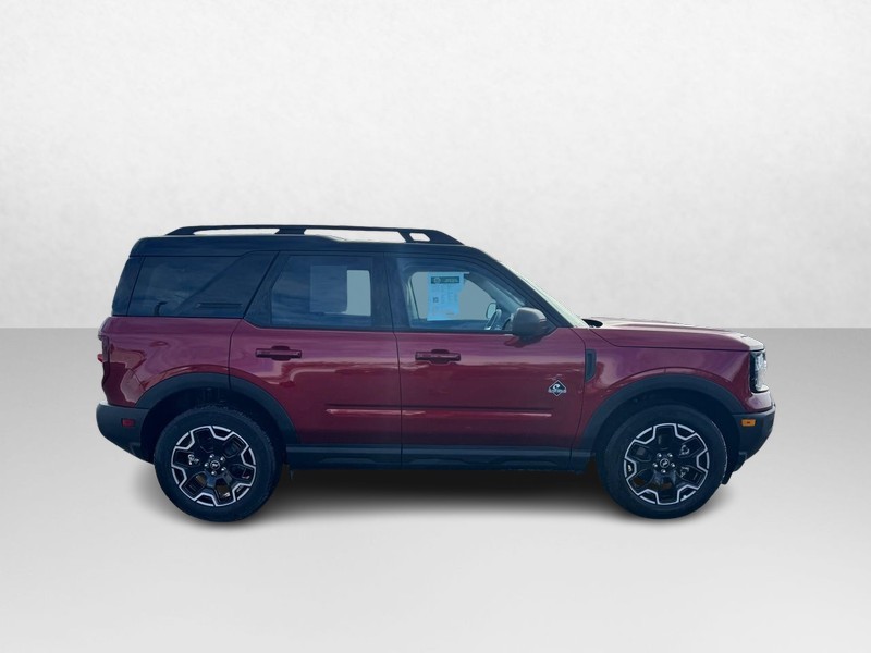 Ford Bronco Sport Vehicle Full-screen Gallery Image 02