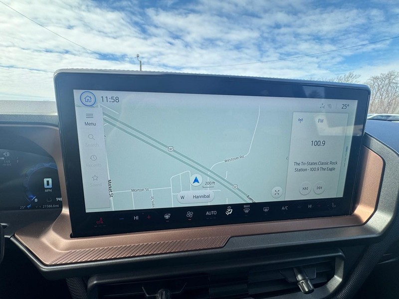 Ford Bronco Sport Vehicle Full-screen Gallery Image 18