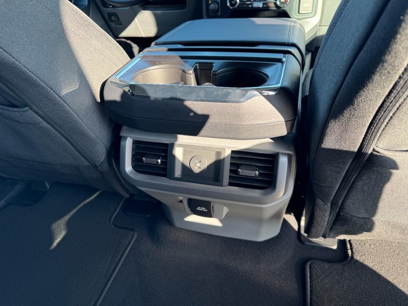 Ford F-150 Vehicle Image 11