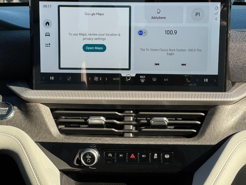 Ford Explorer Vehicle Image 10