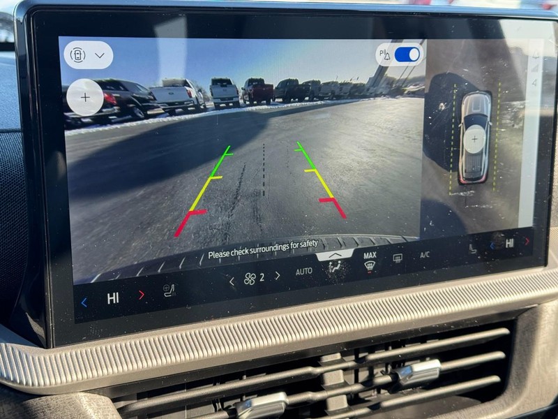 Ford Explorer Vehicle Image 23