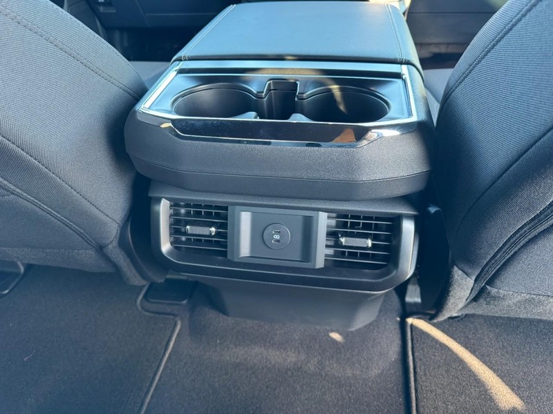 Ford F-150 Vehicle Image 11