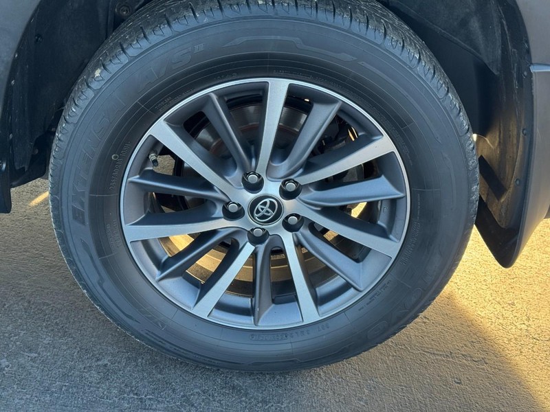 Toyota Highlander Vehicle Image 07