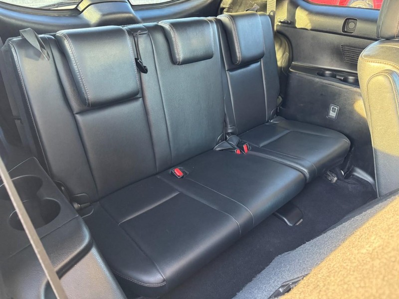 Toyota Highlander Vehicle Image 11