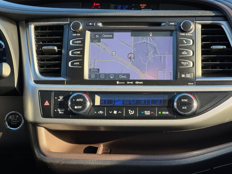 Toyota Highlander Vehicle Image 14