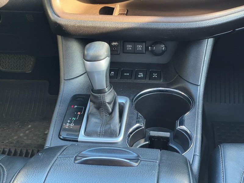 Toyota Highlander Vehicle Image 15