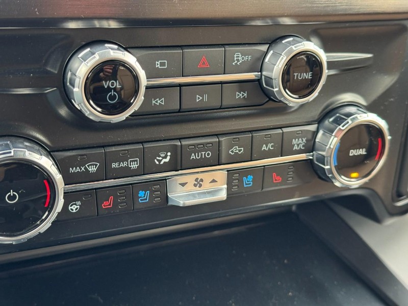 Ford Super Duty F-250 SRW Vehicle Image 17