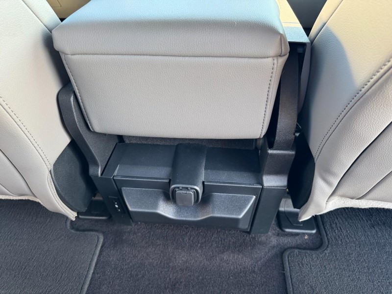 Ford F-150 Vehicle Image 16