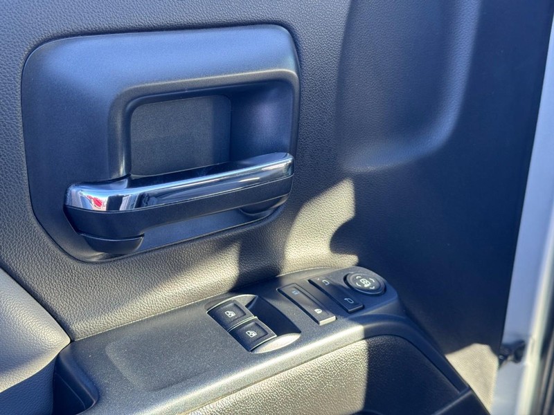 GMC Sierra 1500 Vehicle Image 12