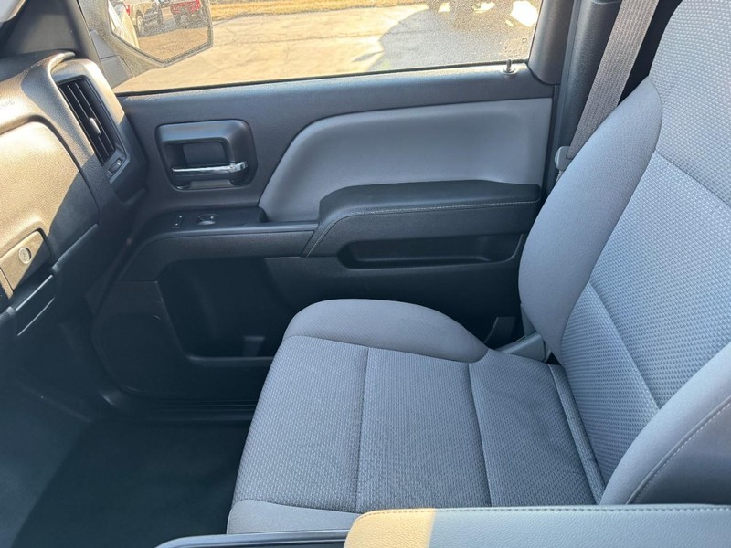 GMC Sierra 1500 Vehicle Image 15