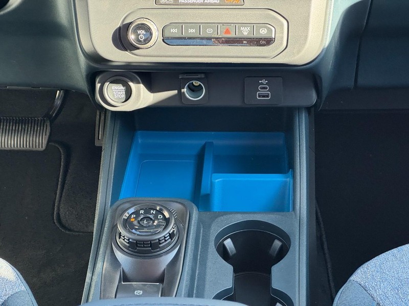 Ford Maverick Vehicle Image 08