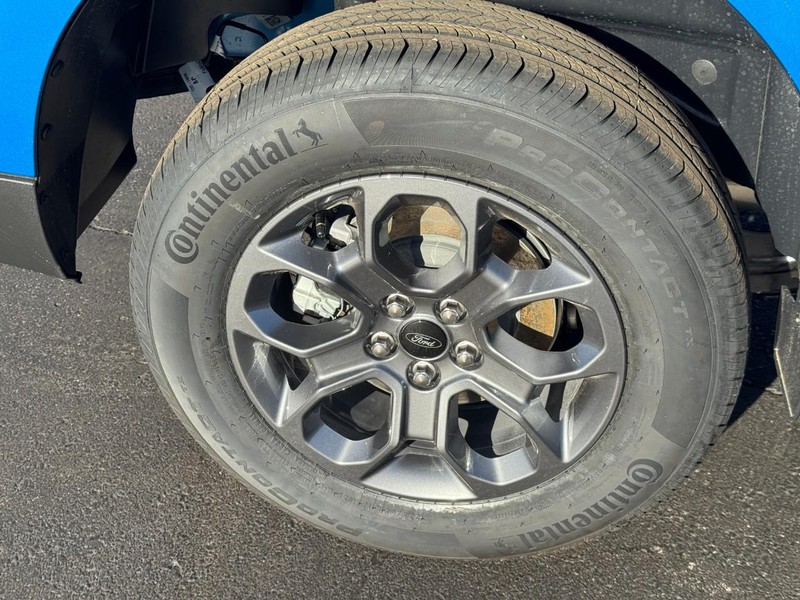 Ford Maverick Vehicle Image 04