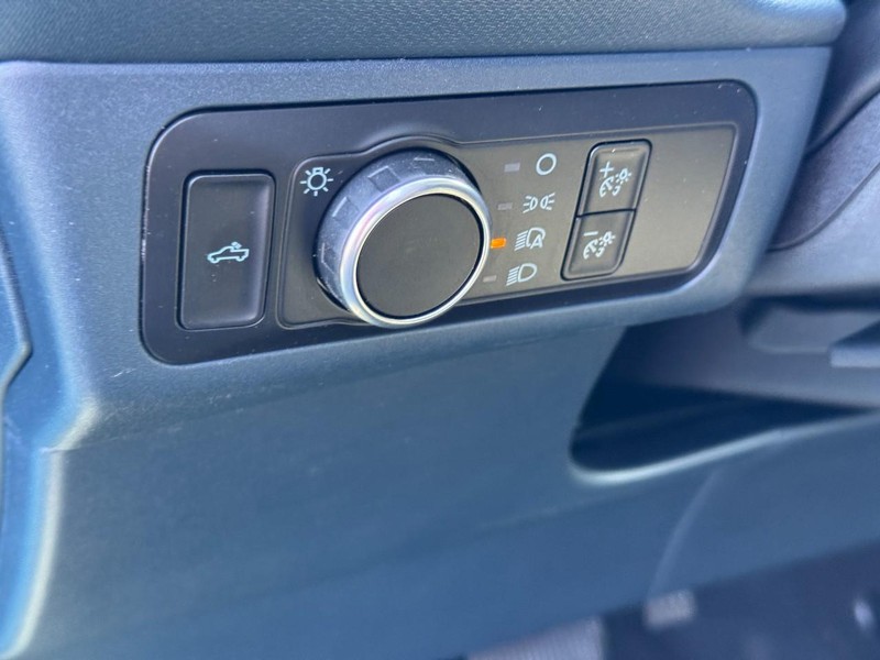 Ford Maverick Vehicle Image 12