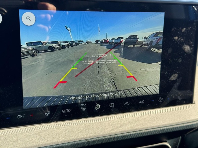 Ford Maverick Vehicle Image 15