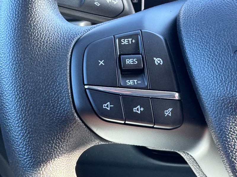 Ford Maverick Vehicle Image 13