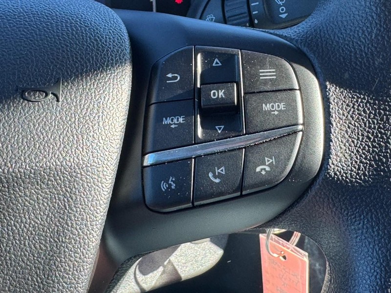 Ford Maverick Vehicle Image 14