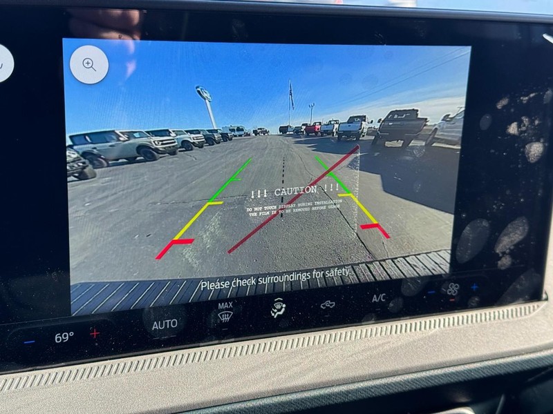 Ford Maverick Vehicle Image 15